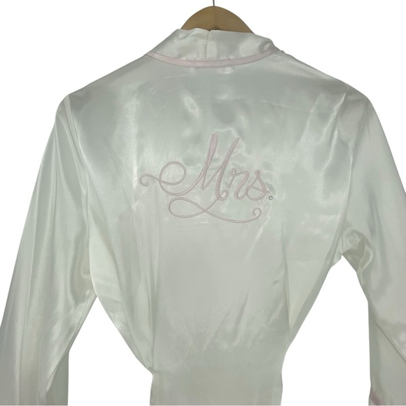 NWT Linea Donatella Mrs. robe & nightgown set white, pink with rhinestone sz S - Picture 1 of 15